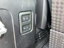 Land Rover Defender 110 SD4 SE - U44603