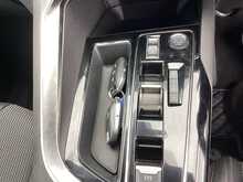 Peugeot 3008 PureTech GT - U44606
