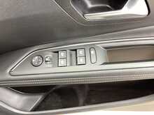 Peugeot 3008 PureTech GT - U44606