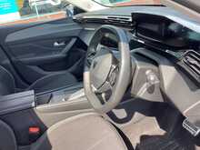 Peugeot 308 PureTech Active Premium - U44664