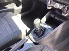 Kia Stonic T-GDi 2 - U44672