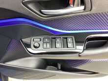 Toyota C-HR VVT-i Dynamic - U44673