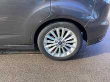 Ford C-Max T EcoBoost Titanium - U44698