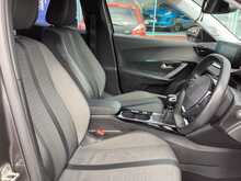 Peugeot 2008 PureTech Allure Premium - U44794