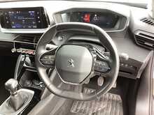 Peugeot 2008 PureTech Allure Premium - U44794