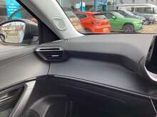 Peugeot 2008 PureTech Allure Premium - U44794