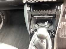 Peugeot 2008 PureTech Allure Premium - U44794