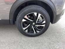 Peugeot 2008 PureTech Allure Premium - U44794
