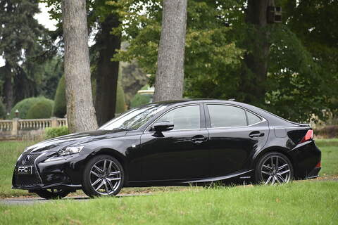 Lexus IS 300h F Sport - U1000