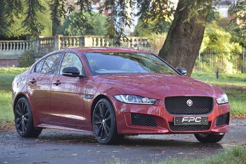 Jaguar XE 3.0d V6 R-Sport Saloon 4dr Diesel Auto Euro 6 (s/s) (300 ps)