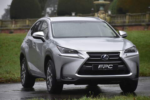 Lexus NX 300h Luxury - U1143