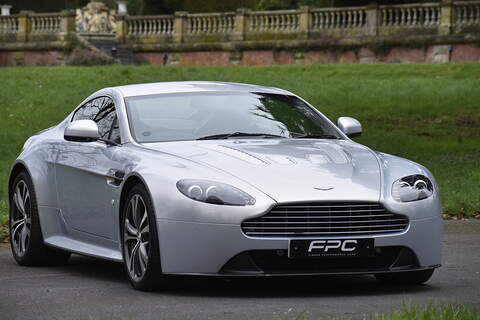 Aston Martin Vantage V12 - U1183