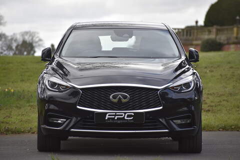 Infiniti Q30 d Premium InTouch - U1210