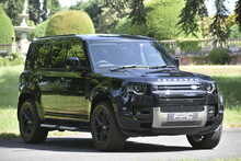 Land Rover Defender 110