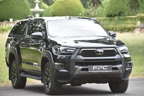 Toyota Hilux 2.8 D-4D Invincible X Pickup Double Cab 4dr Diesel Auto 4WD Euro 6 (s/s) (204 ps) - U1320