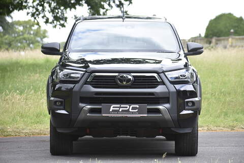 Toyota Hilux 2.8 D-4D Invincible X Pickup Double Cab 4dr Diesel Auto 4WD Euro 6 (s/s) (204 ps) - U1320