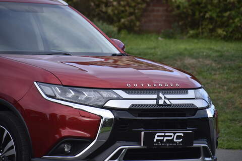 Mitsubishi Outlander 2.0 MIVEC Exceed SUV 5dr Petrol CVT 4WD Euro 6 (s/s) (150 ps) - U1408