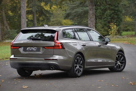 Volvo V60 D4 Momentum Pro - U708