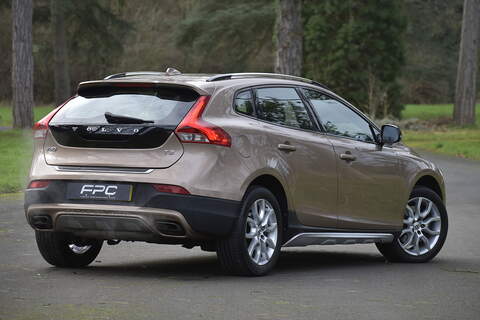 Volvo V40 Cross Country T3 Pro - U756