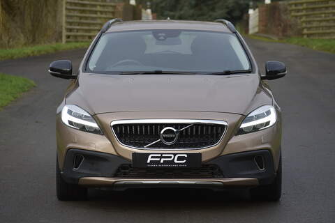 Volvo V40 Cross Country T3 Pro - U756