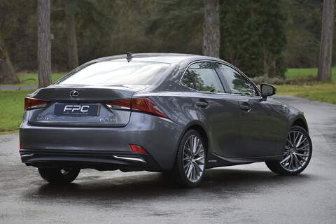 Lexus IS 300h Premier - U765