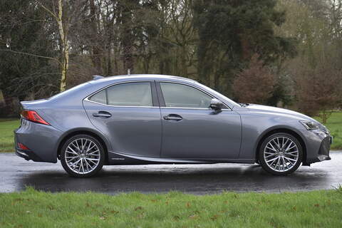 Lexus IS 300h Premier - U765
