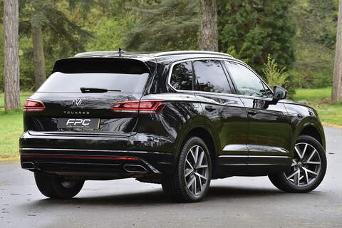 Volkswagen Touareg TDI V6 R-Line - U877