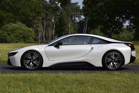BMW i8  - U900