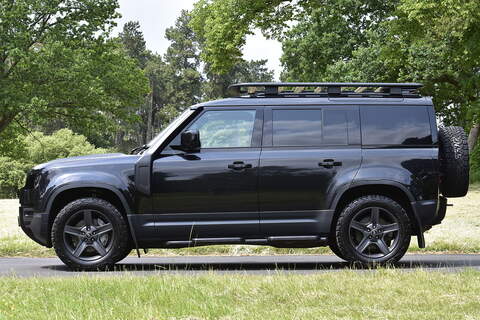 Land Rover Defender 110 D300 MHEV SE - U914