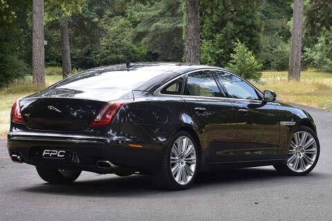 Jaguar XJ V6 Portfolio - U930