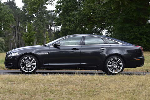 Jaguar XJ V6 Portfolio - U930