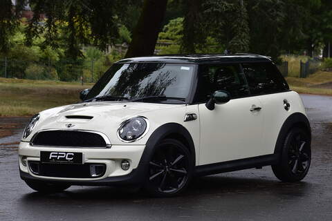 MINI Hatch 1.6T GR Circuit Hatchback 3dr Petrol Manual AWD Euro 6 (261 ps)