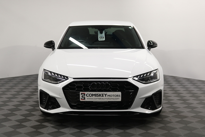 Audi A4 TDI Black Edition - U13593