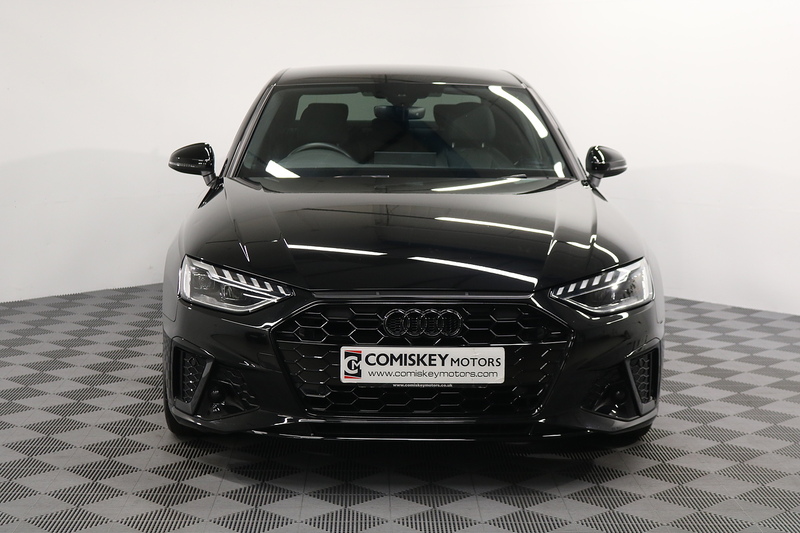 Audi A4 TDI Black Edition - U13643