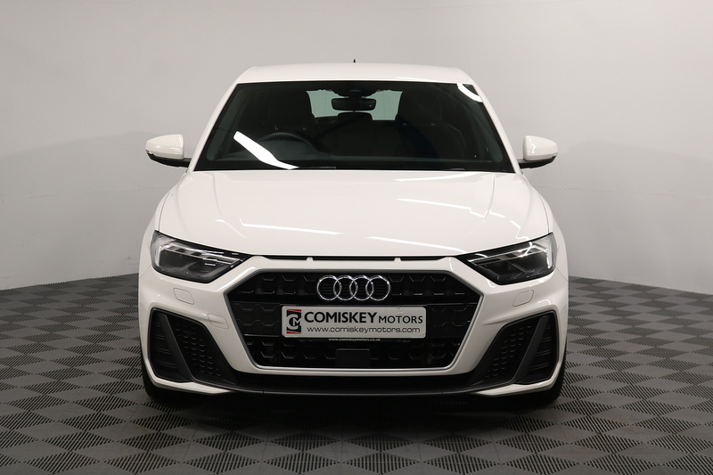 Audi A1 TFSI S line - U13654