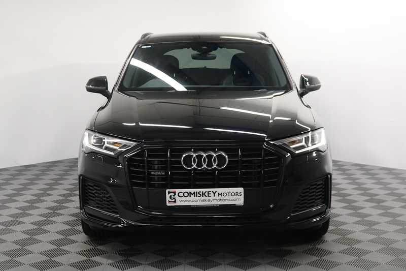 Audi Q7 TFSIe V6 Black Edition - U13688