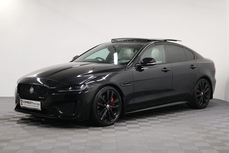 Jaguar XE D200 MHEV R-Dynamic Black - U13719