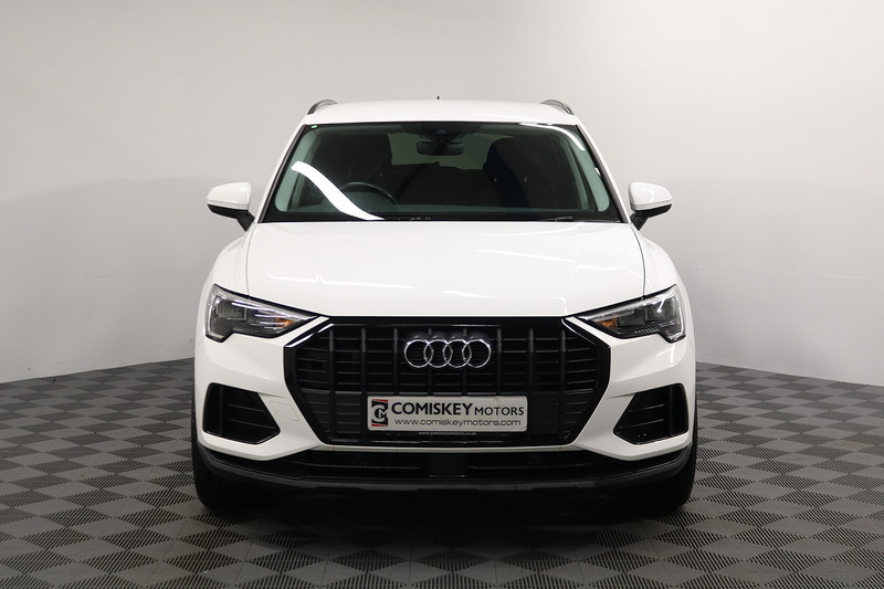 Audi Q3 TFSIe Technik - U13759