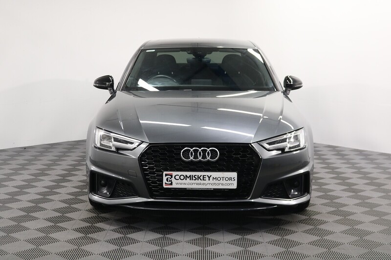 Audi A4 TDI Black Edition - U13786