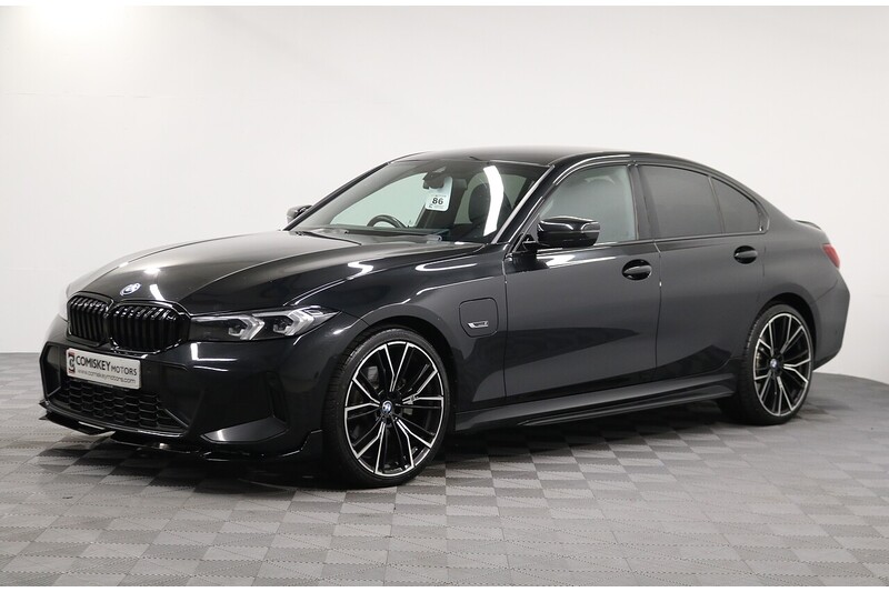 BMW 3 Series 330e M Sport - U13891