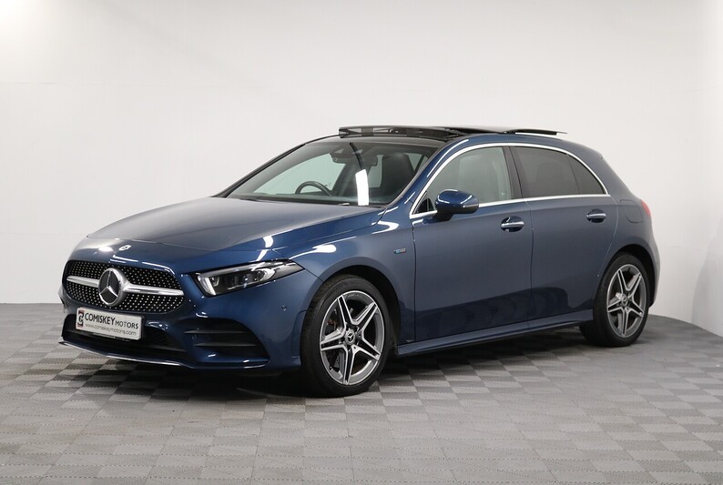 Mercedes-Benz A Class A250e AMG Line Edition - U13988