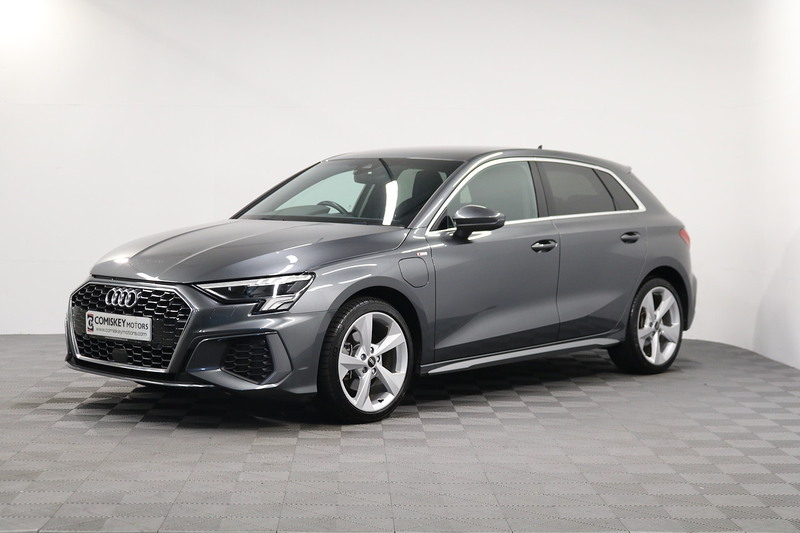 Audi A3 TFSIe S line - U14028