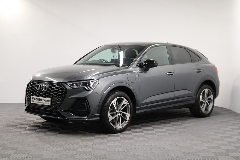 Audi Q3 TFSIe Vorsprung - U14052