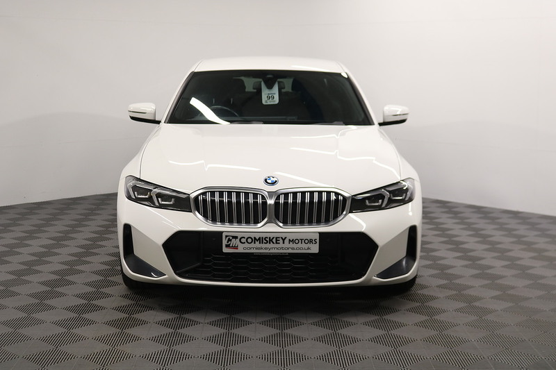 BMW 3 Series 330e M Sport xDrive - U14226