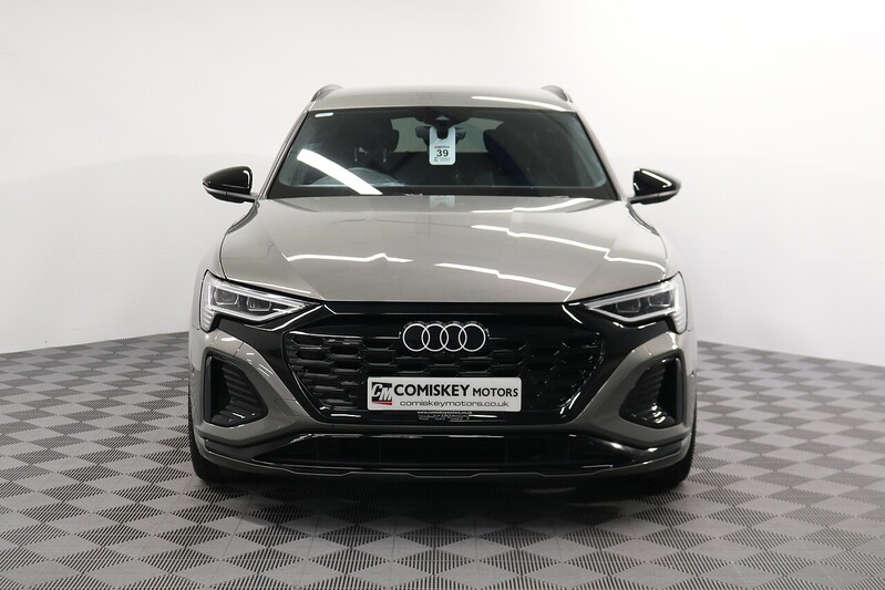 Audi Q8 e-tron S line - U14345