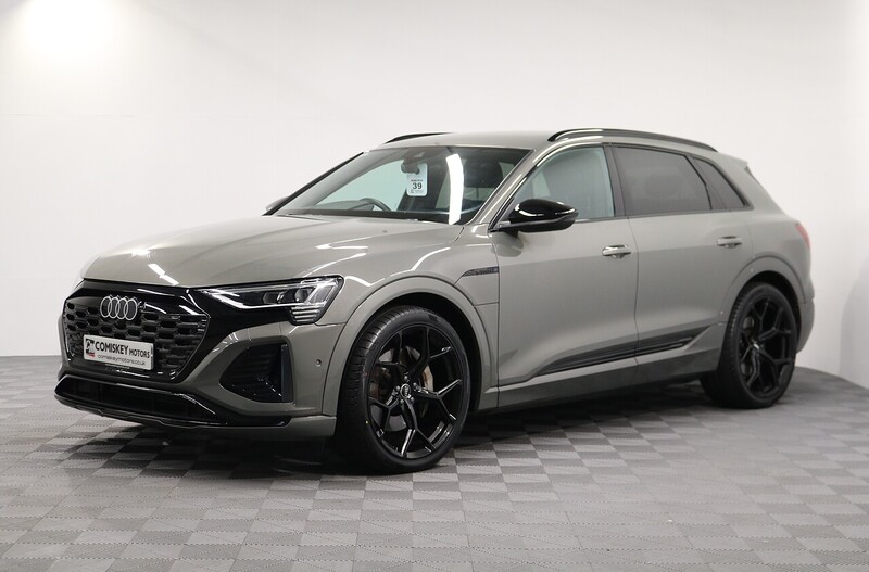 Audi Q8 e-tron S line - U14345