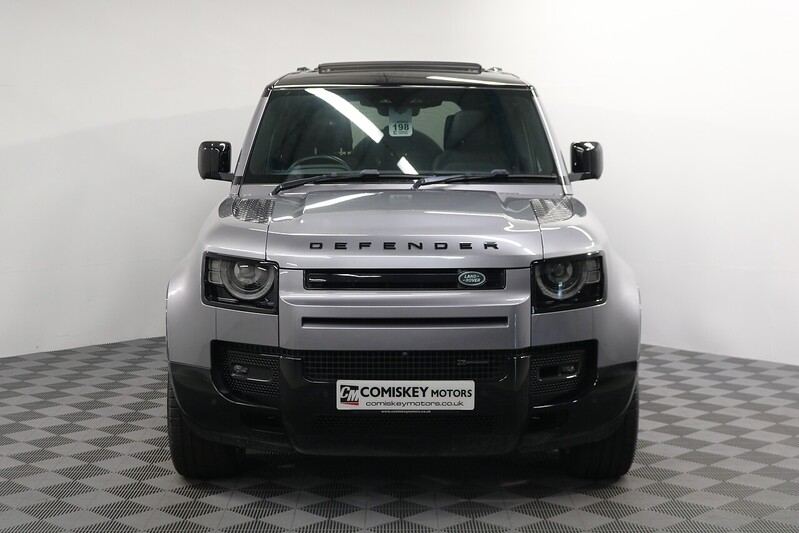 Land Rover Defender 110 D300 MHEV X-Dynamic SE - U14367
