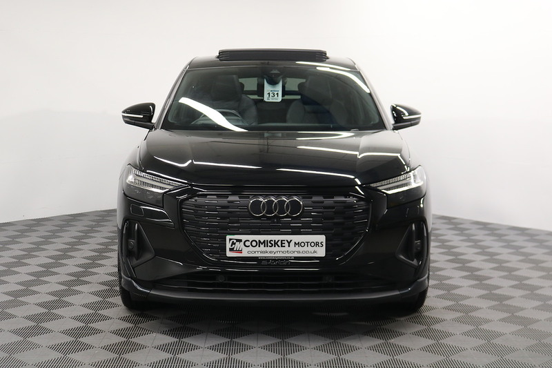 Audi Q4 e-tron Black Edition - U14374