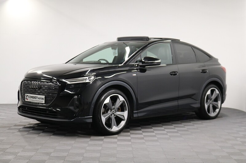 Audi Q4 e-tron Black Edition - U14374