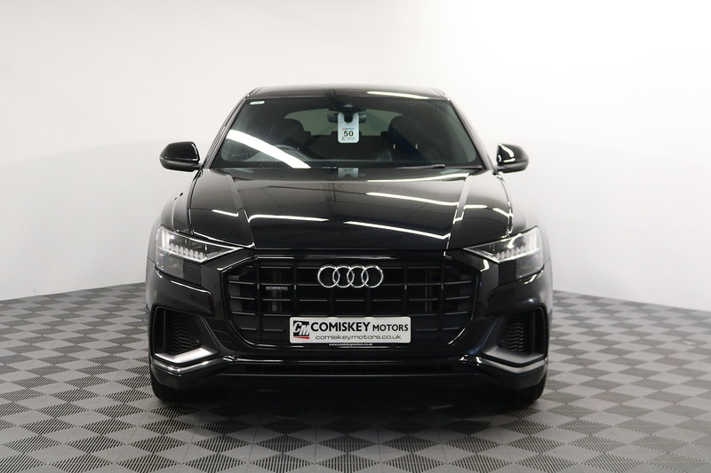 Audi Q8 TFSIe V6 Black Edition - U14397
